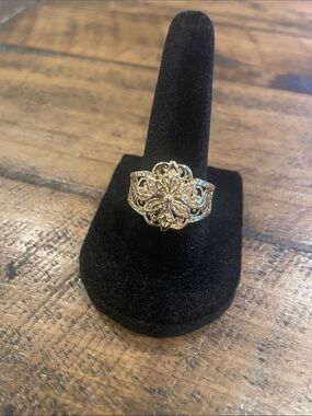 Filigree Floral Band Ring in Goldtone B32